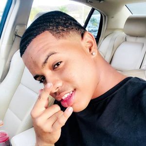 Meet your Posher, Luis